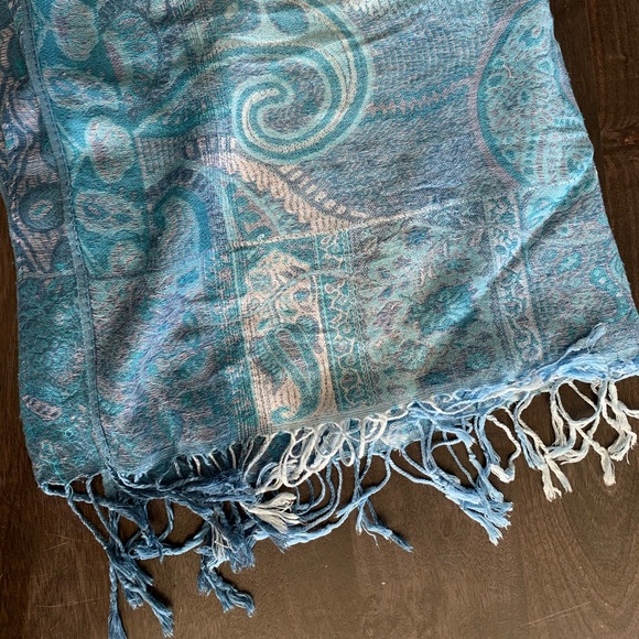 Cashmere scarf - Picture 5 of 6